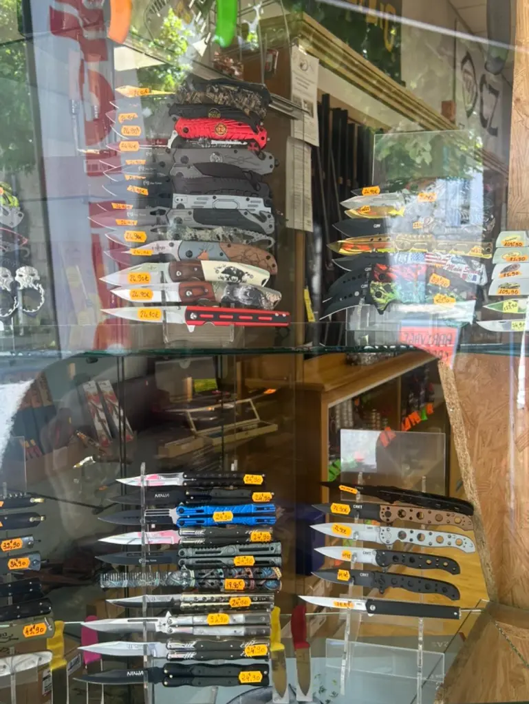 ArmurerieJonzacaise.498169758_1208992294353895_6805822052166436159_n.webp